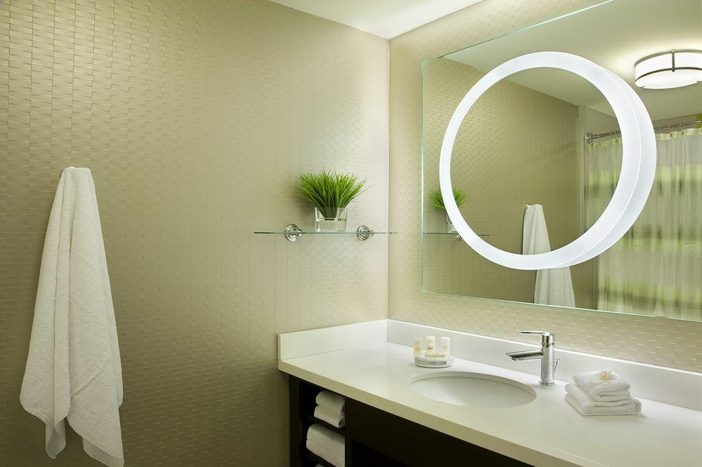 Springhill Suites By Marriott Toronto Vaughan Exterior photo