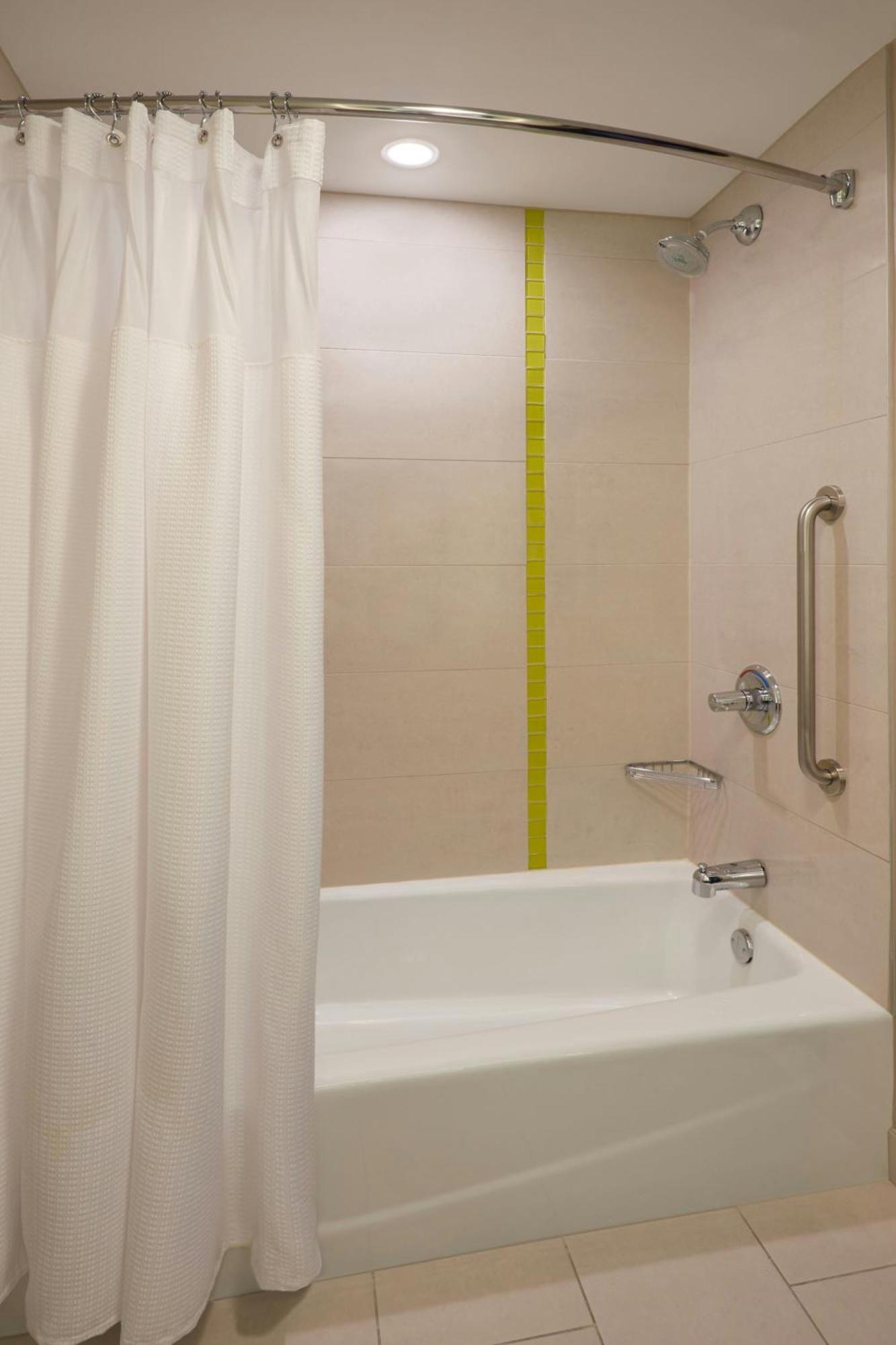 Springhill Suites By Marriott Toronto Vaughan Exterior photo