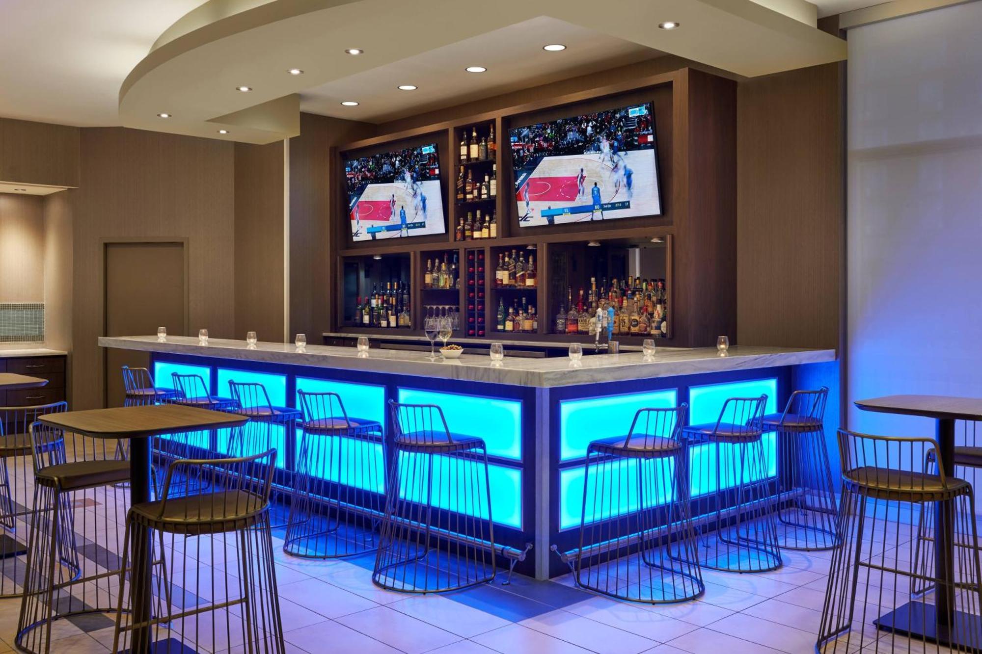 Springhill Suites By Marriott Toronto Vaughan Exterior photo